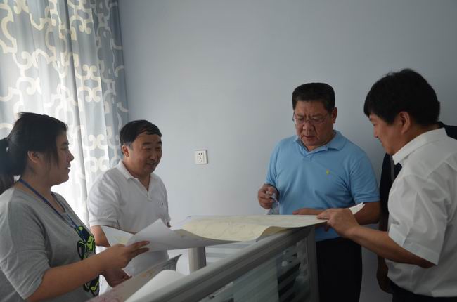 省經(jīng)信委、區(qū)經(jīng)信局領(lǐng)導(dǎo)一行到華紡考察