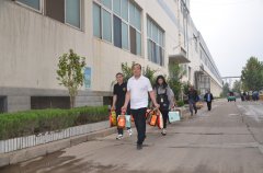 國慶中秋  員工“有?！? /></div>
			<div   id=